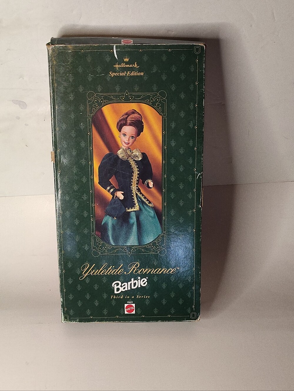 Yuletide Romance Barbie Special Edition Hallmark Doll Mattel NOS 1996